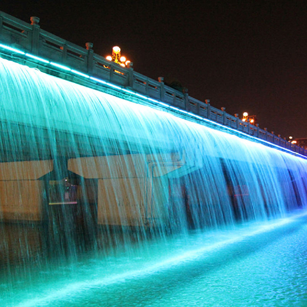 桥梁水帘喷泉 Featured Image